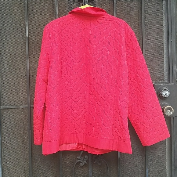 Beautiful red jacket - Picture 3 of 4